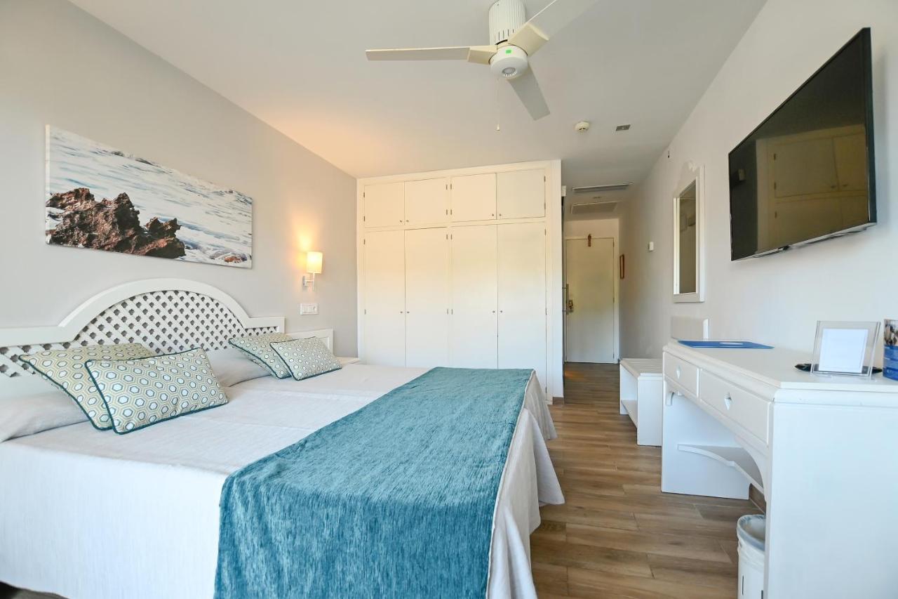 Hotel Pinos Playa Santanyi Ngoại thất bức ảnh