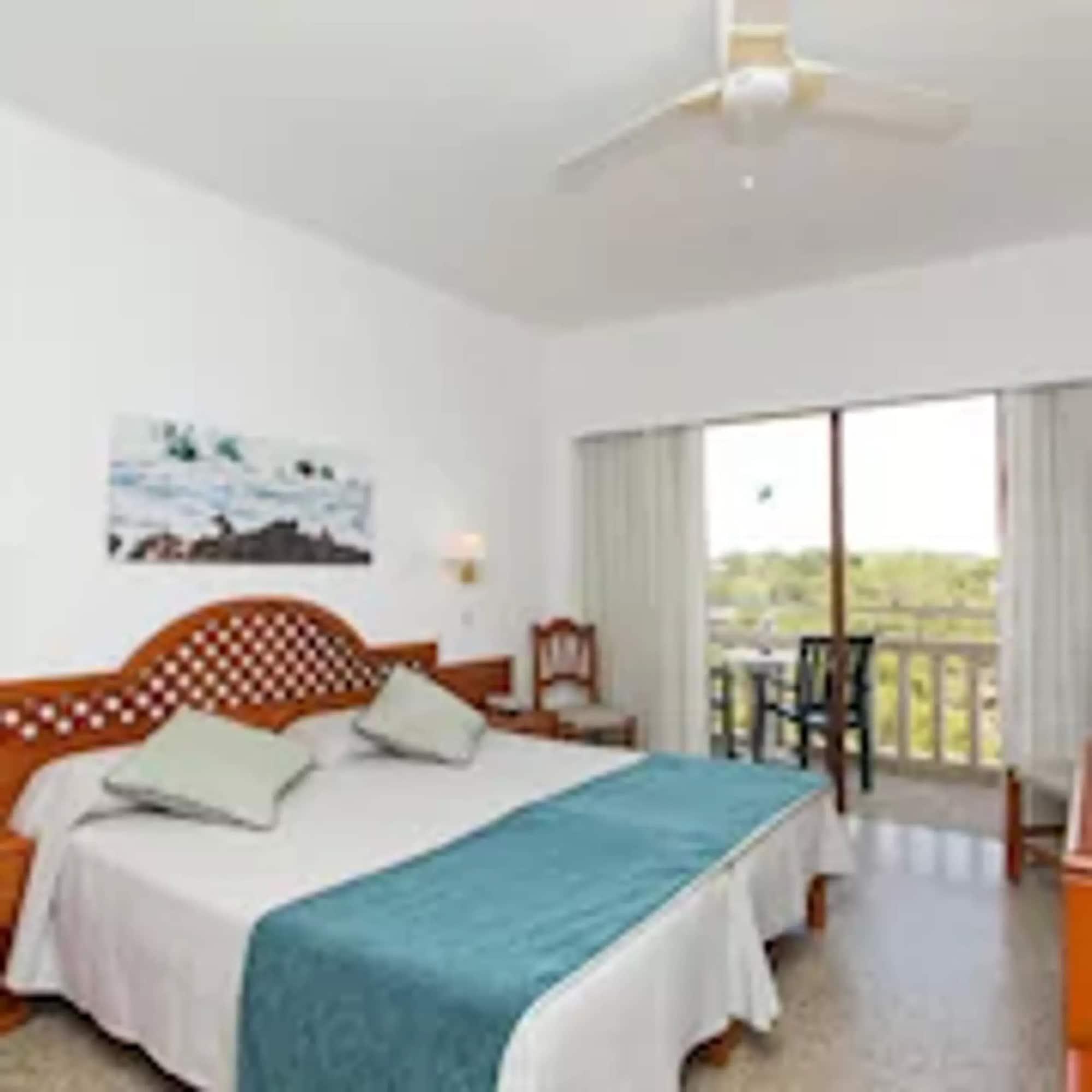 Hotel Pinos Playa Santanyi Ngoại thất bức ảnh