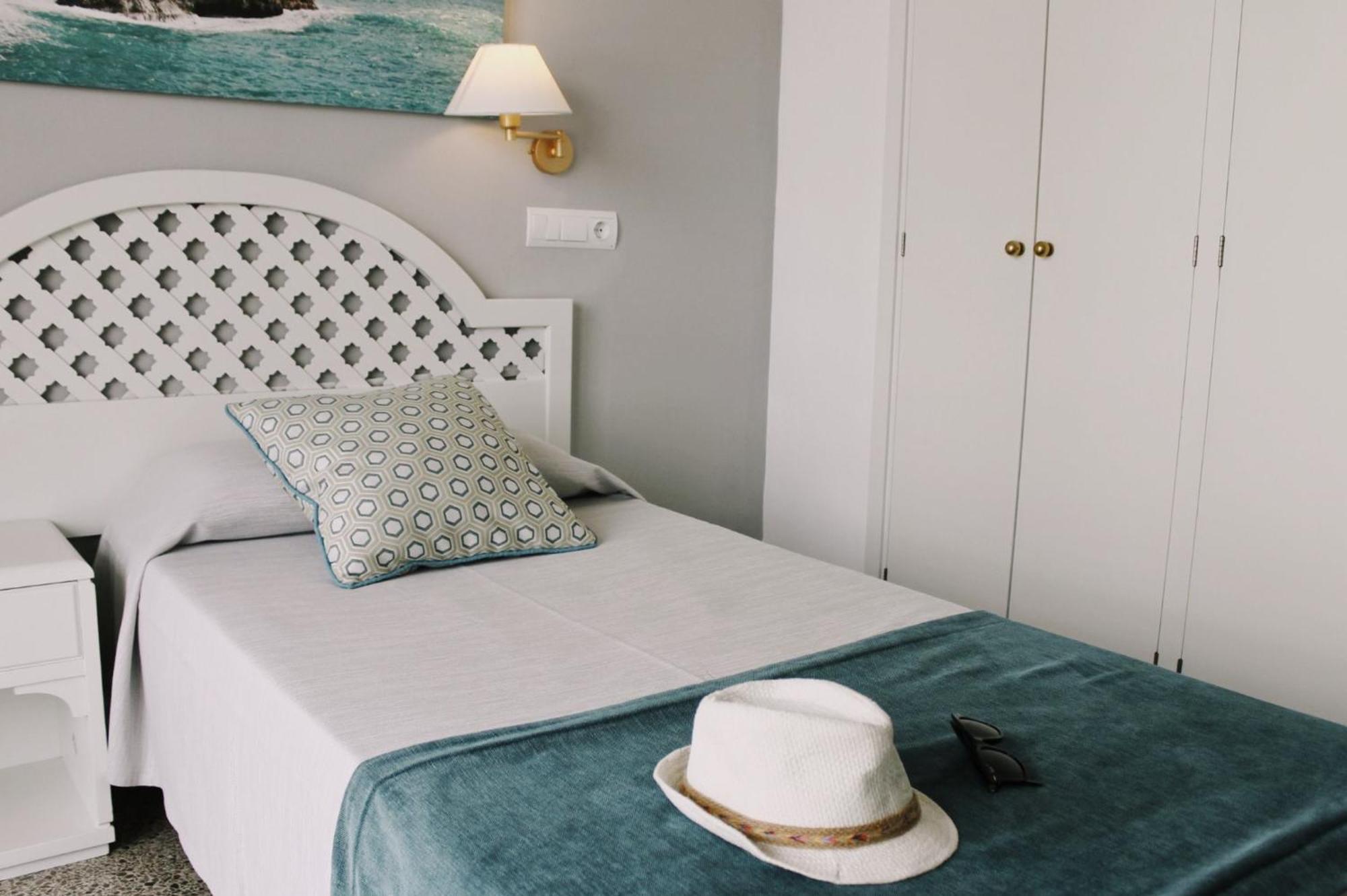Hotel Pinos Playa Santanyi Ngoại thất bức ảnh