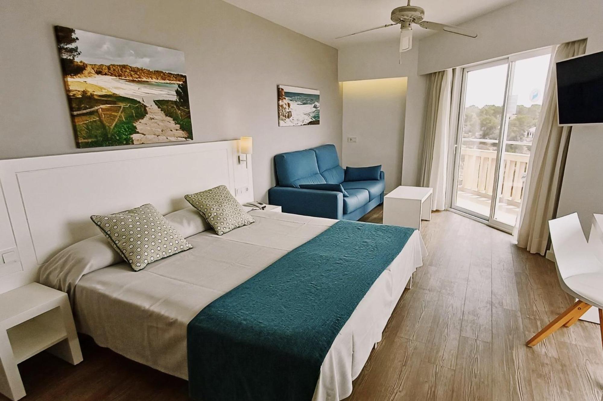 Hotel Pinos Playa Santanyi Ngoại thất bức ảnh