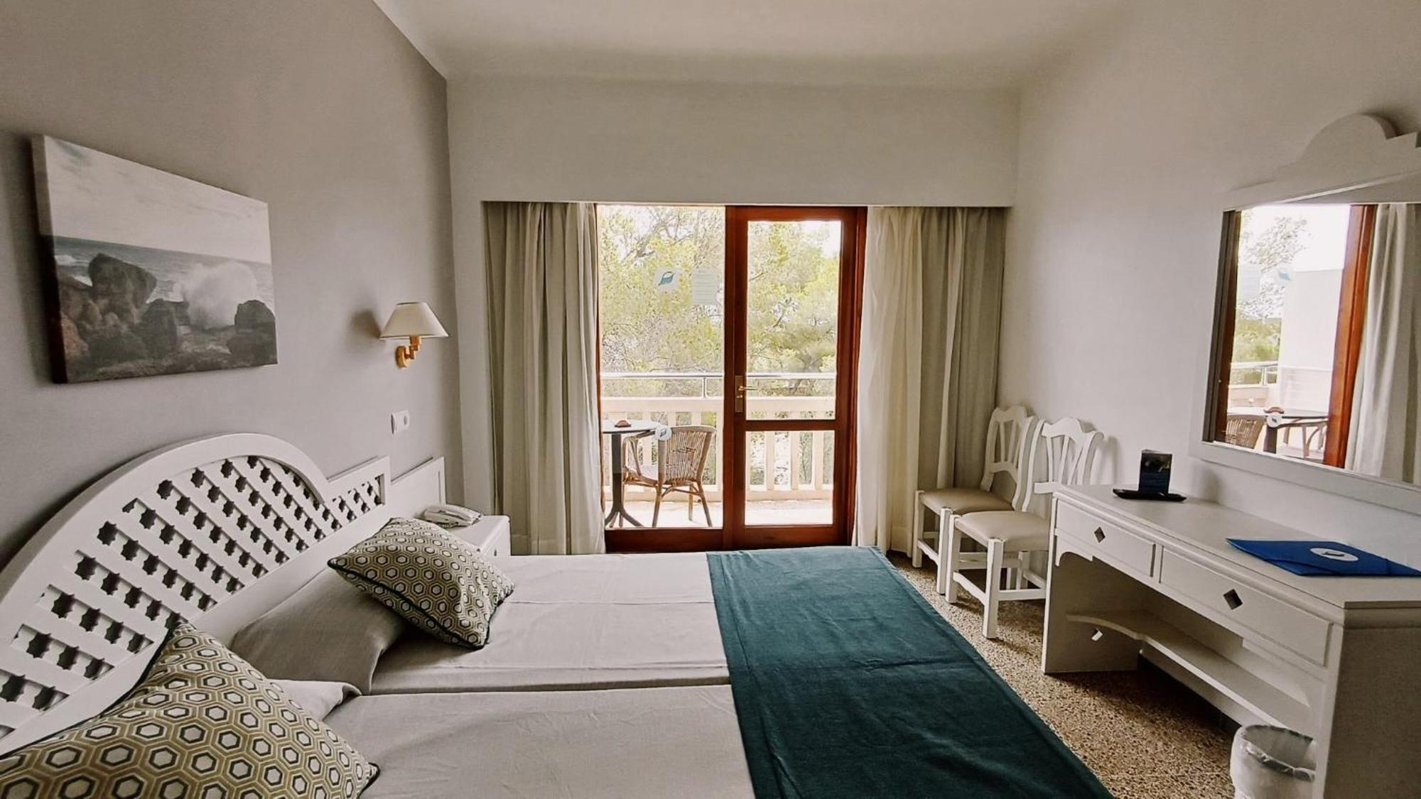 Hotel Pinos Playa Santanyi Ngoại thất bức ảnh